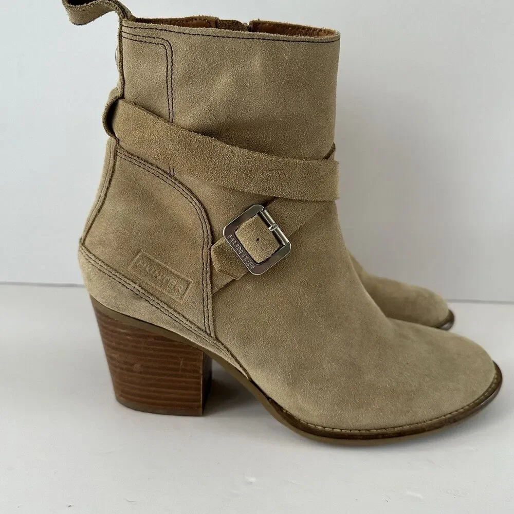 Hunter Refined Strap Boot Suede Sand Brown Size 6M Booties Womens
